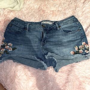 cute torrid shorts size 10!